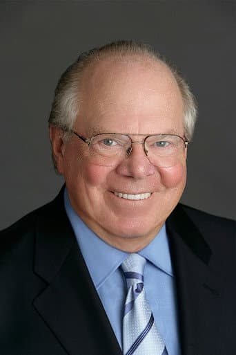 Verne Lundquist fotoğrafı