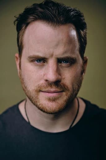 Robert Kazinsky fotoğrafı