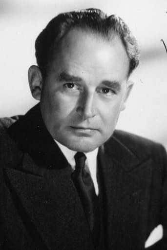 Geoffrey Keen fotoğrafı