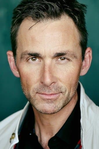 James Patrick Stuart fotoğrafı