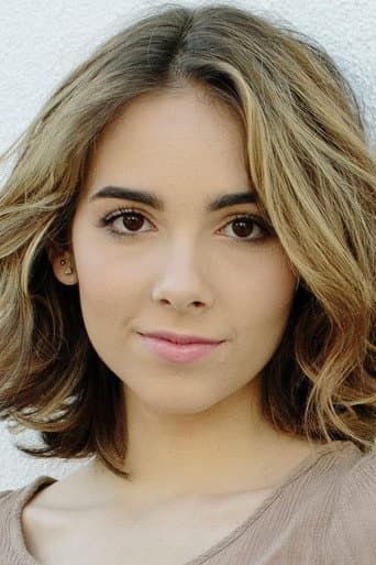 Haley Pullos fotoğrafı