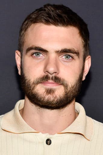 Alex Roe fotoğrafı
