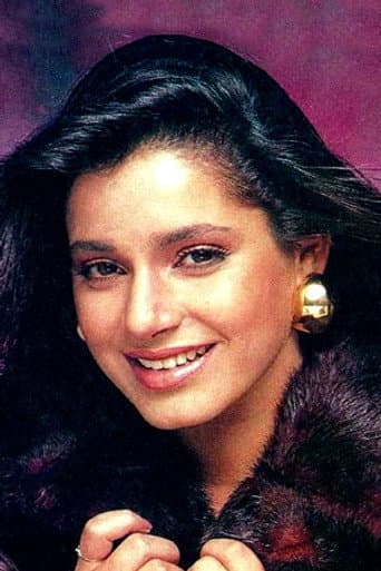 Neelam Kothari fotoğrafı