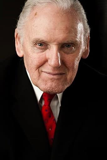 John Tierney fotoğrafı