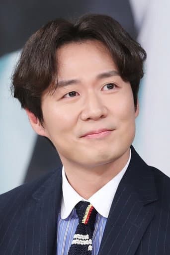 Yun Jung Hoon fotoğrafı