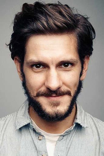 Mathew Baynton fotoğrafı