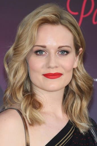Cara Theobold fotoğrafı