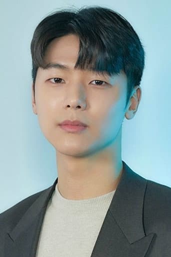 Kang Min-hyuk fotoğrafı