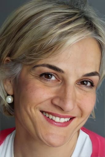 Simay Küçük fotoğrafı