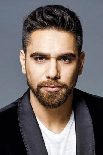 Kadir Doğulu fotoğrafı