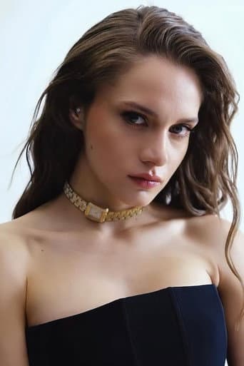 Miray Daner fotoğrafı