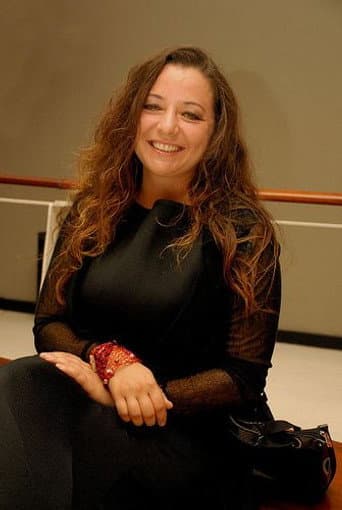 Övül Avkıran fotoğrafı