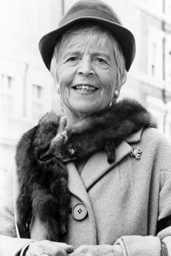 Patricia Hayes fotoğrafı
