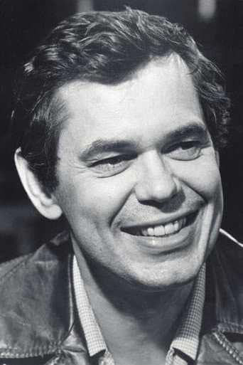 Leslie Carlson fotoğrafı