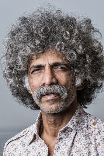 Makrand Deshpande fotoğrafı