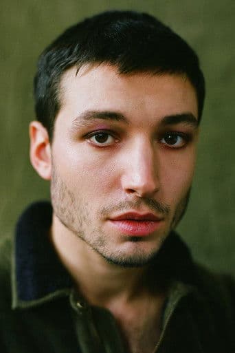 Ezra Miller fotoğrafı
