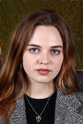 Odessa Young fotoğrafı