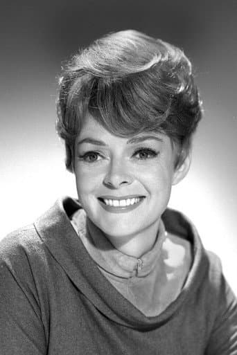 June Lockhart fotoğrafı