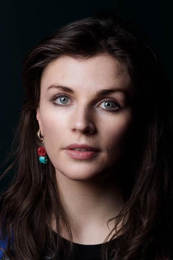 Aisling Bea fotoğrafı