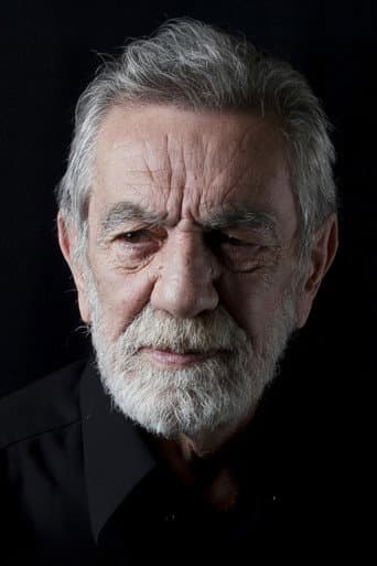 Aydemir Akbaş fotoğrafı