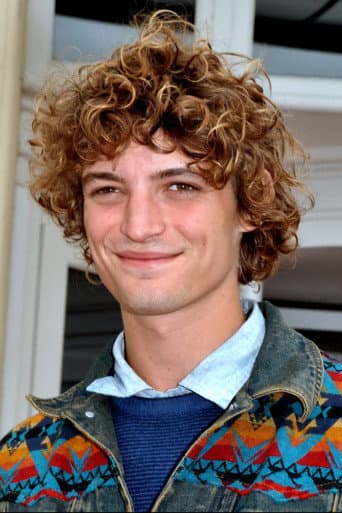 Niels Schneider fotoğrafı