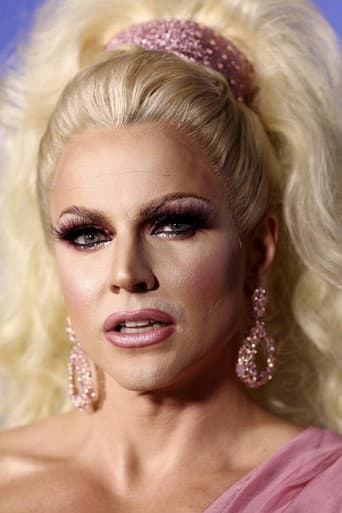 Courtney Act fotoğrafı