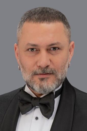 Hüsnü Şenlendirici fotoğrafı