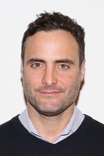Dominic Fumusa fotoğrafı