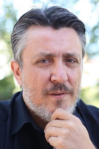 Cüneyt Uzunlar fotoğrafı