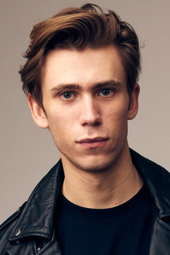 Owen Teague fotoğrafı