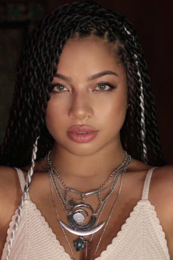Kiana Ledé fotoğrafı