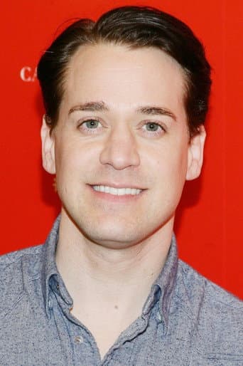T. R. Knight fotoğrafı