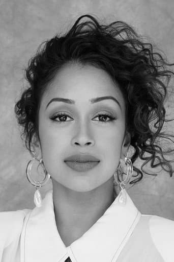 Liza Koshy fotoğrafı