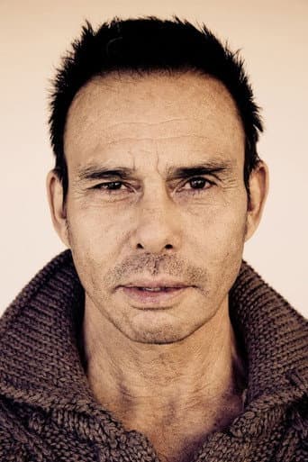 Raoul Max Trujillo fotoğrafı