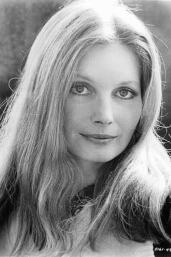 Catherine Schell fotoğrafı