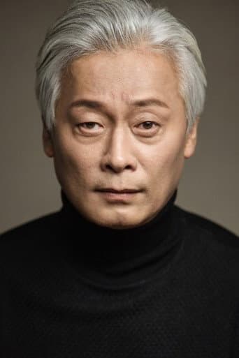 Lee Hwang-ui fotoğrafı