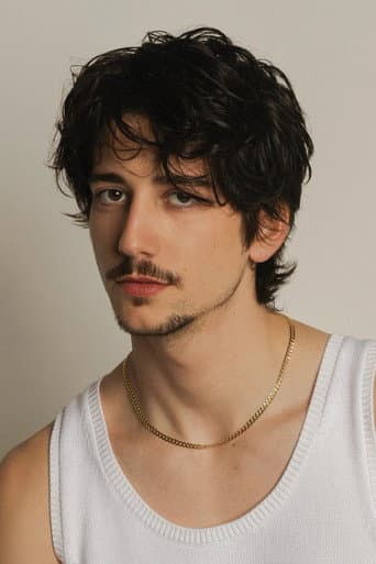 Milo Manheim fotoğrafı