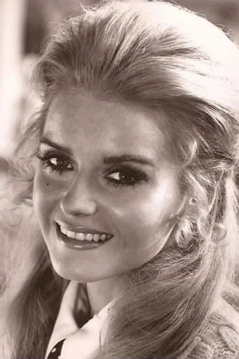 Sharon Farrell fotoğrafı