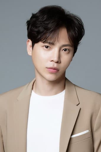 Kim Min-gyu fotoğrafı