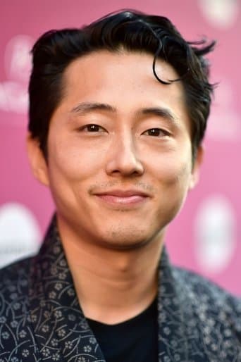 Steven Yeun fotoğrafı
