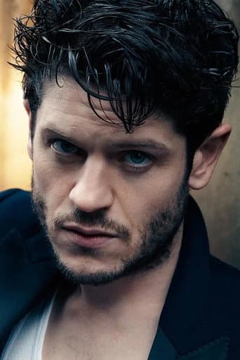 Iwan Rheon fotoğrafı
