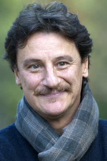 Giorgio Tirabassi fotoğrafı