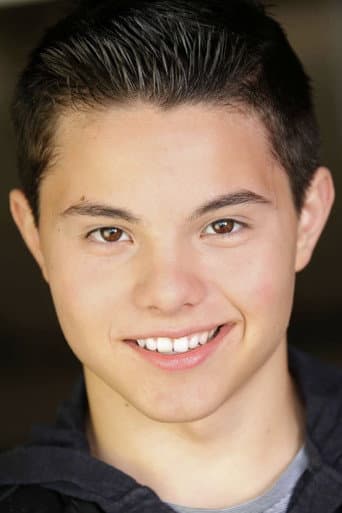 Zach Callison fotoğrafı
