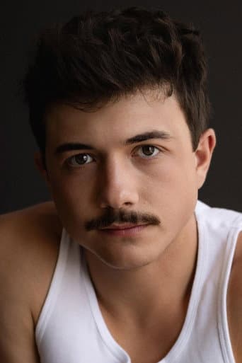 Bradley Steven Perry fotoğrafı