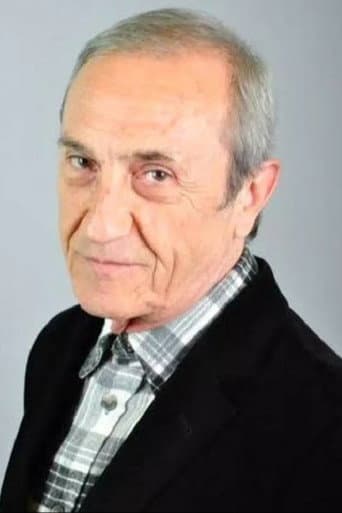 Yaman Tüzcet fotoğrafı