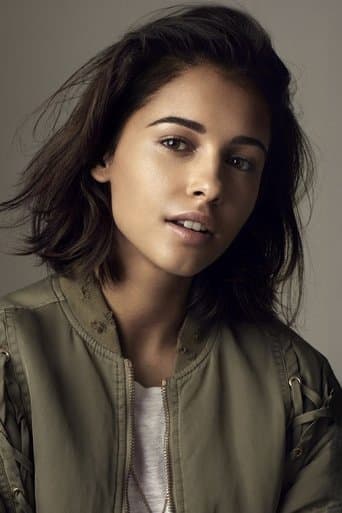 Naomi Scott fotoğrafı