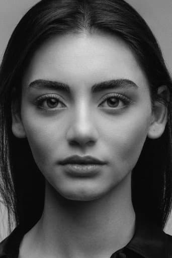 Özge Törer fotoğrafı