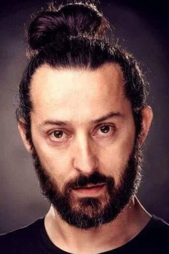 Şevket Çapkınoğlu fotoğrafı