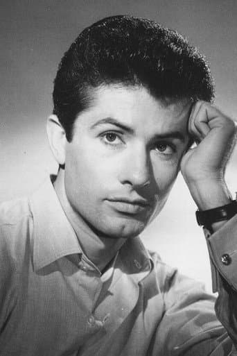 George Chakiris fotoğrafı
