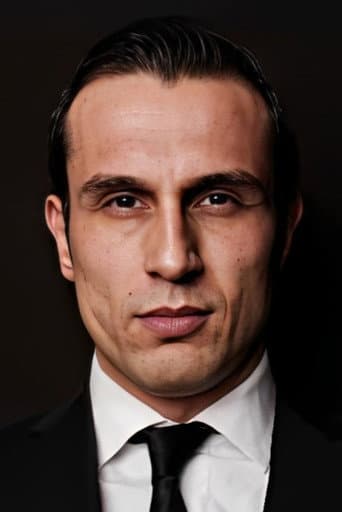Burak Alp Yenilmez fotoğrafı
